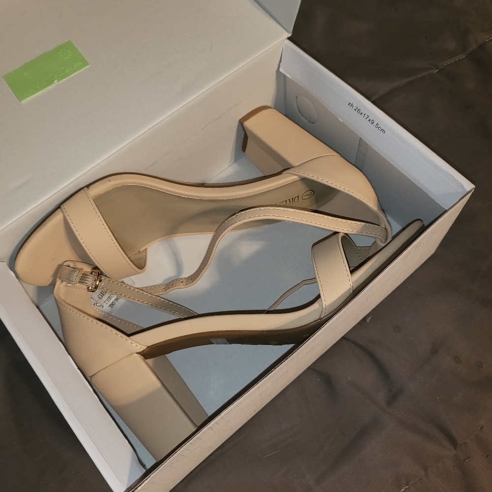 High heels - Picture 2 of 5